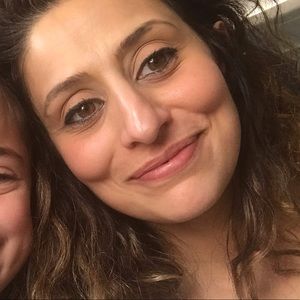 Meet your Posher, Yyoumna